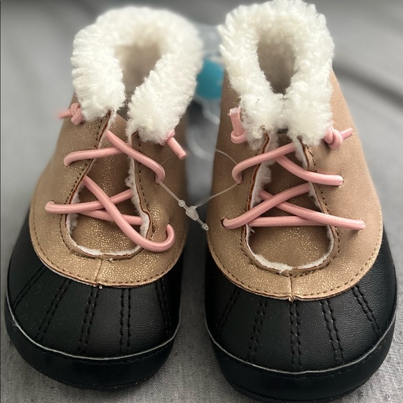 Baby Girl Boots - Picture 1 of 4